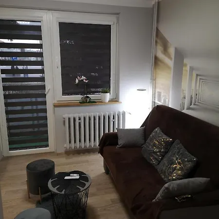 Apartament Przy Dworcu Krosno Exterior photo